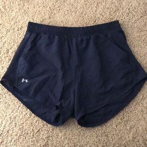 Under armor navy blue athletic shorts with pockets